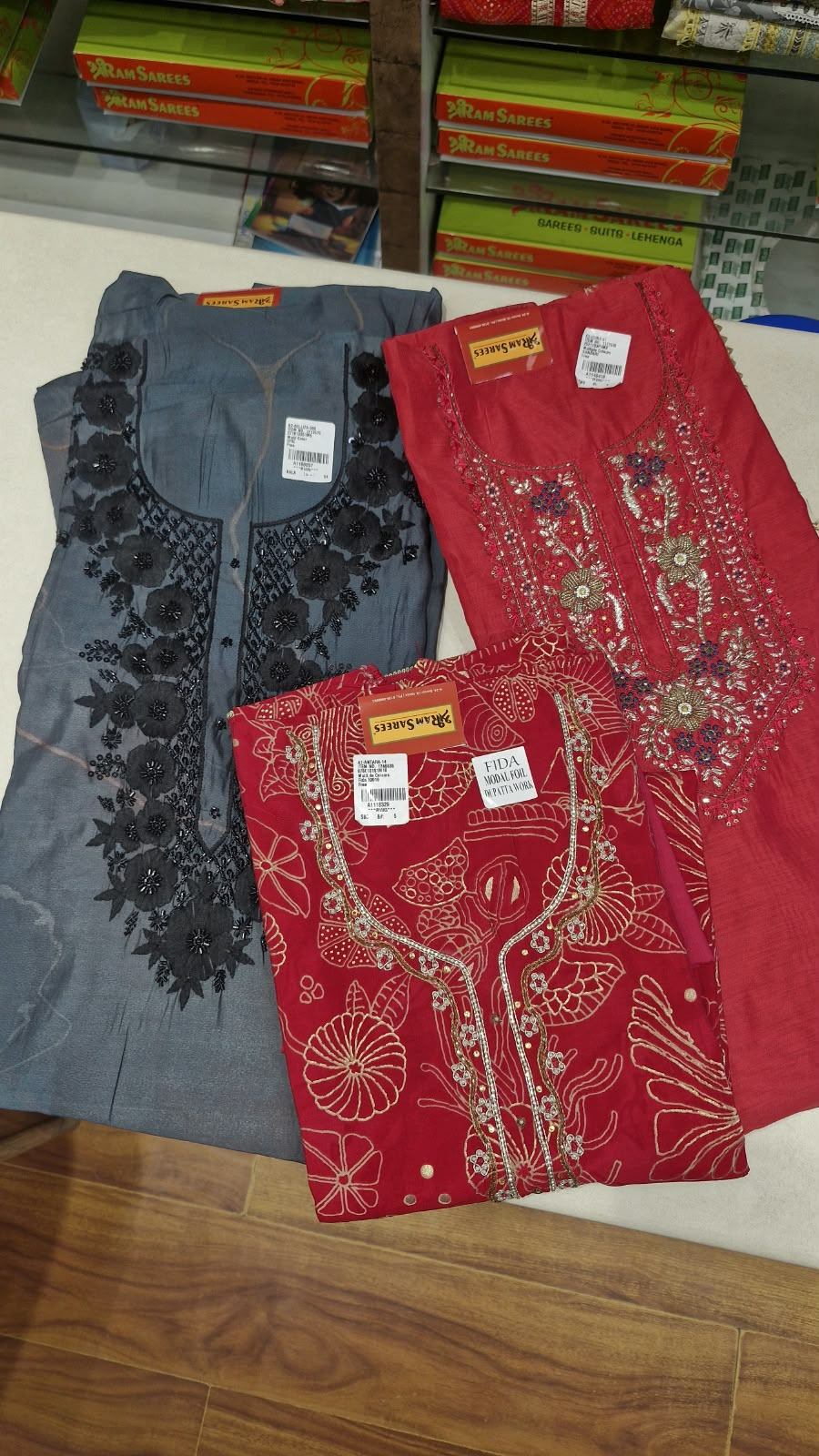 Party wear ladies suits in Sector 18 Noida